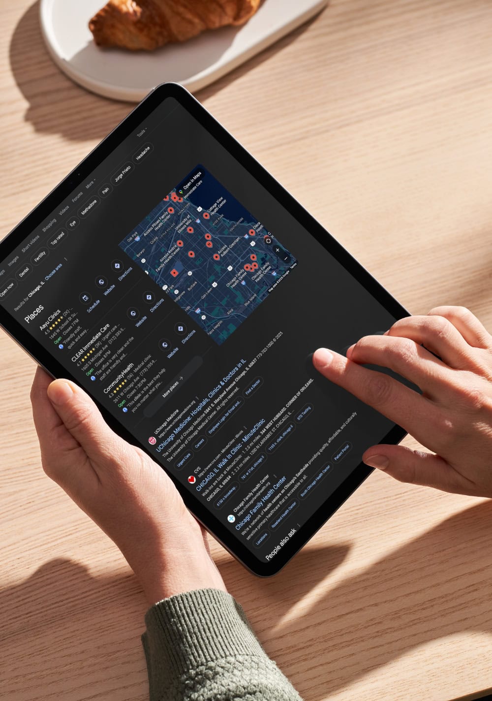 Chicago map on tablet screen showing healthcare locations in Chicago.
